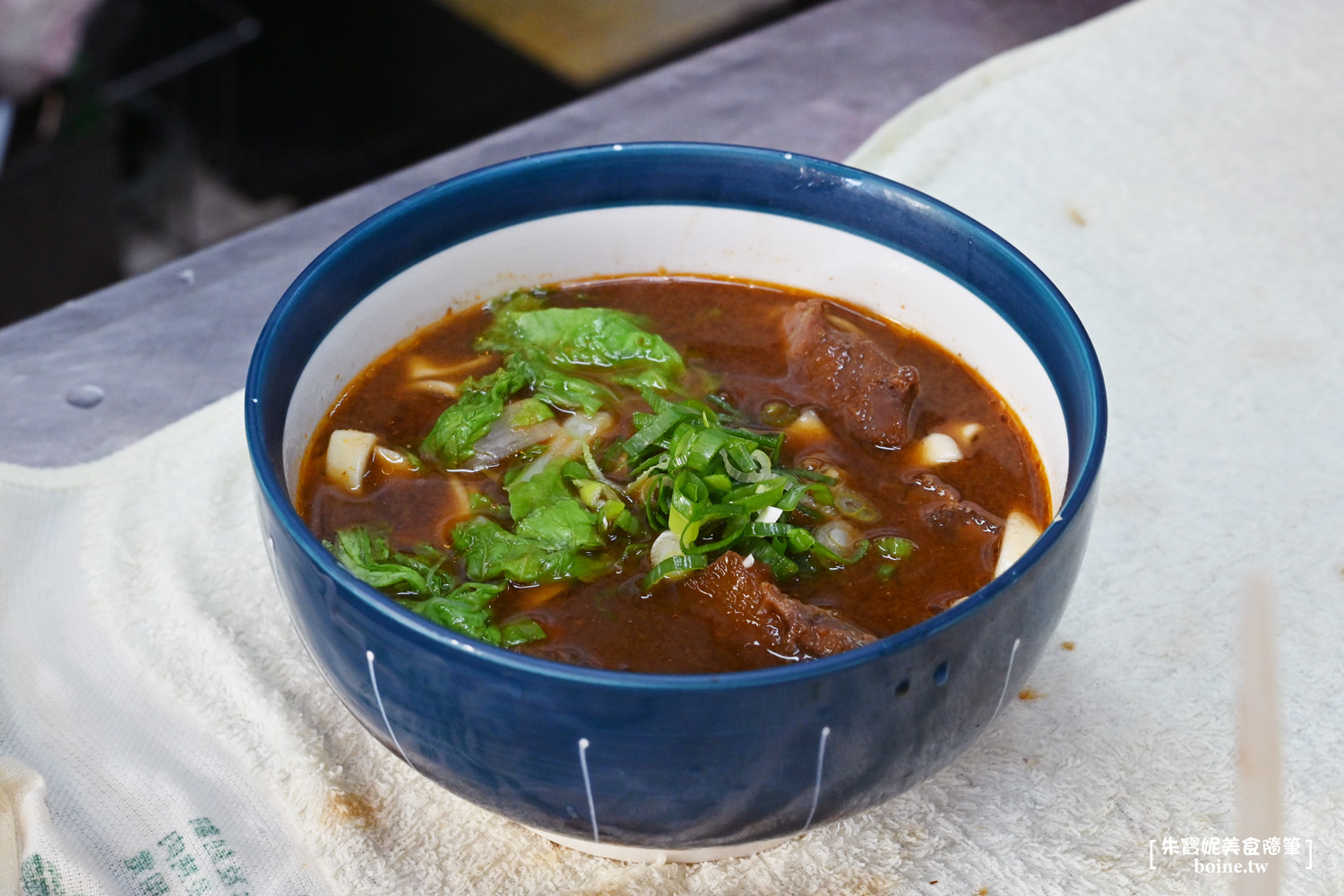 大成羊排麵牛肉麵｜宜蘭百大美食第二名必吃．濃郁紅燒湯頭香氣逼人(菜單) @朱寶妮美食隨筆