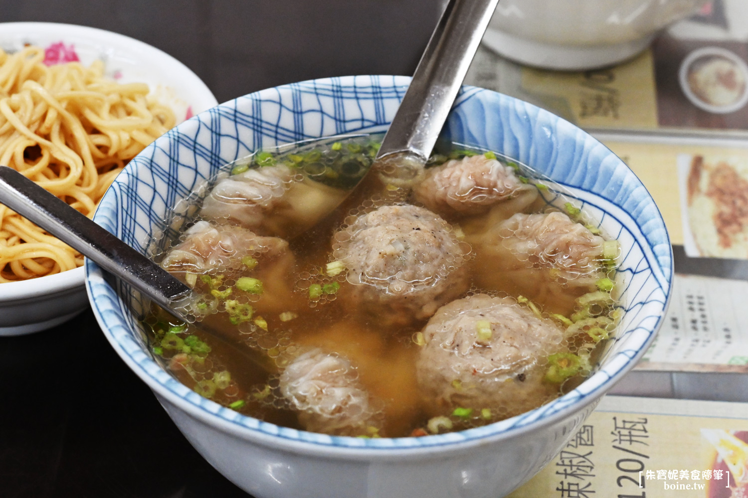 大麵章|宜蘭美食.傳說中的賭博麵!必吃沙茶麵與香菇肉丸湯 @朱寶妮美食隨筆 大麵章|宜蘭美食.傳說中的賭博麵!必吃沙茶麵與香菇肉丸湯 @朱寶妮美食隨筆