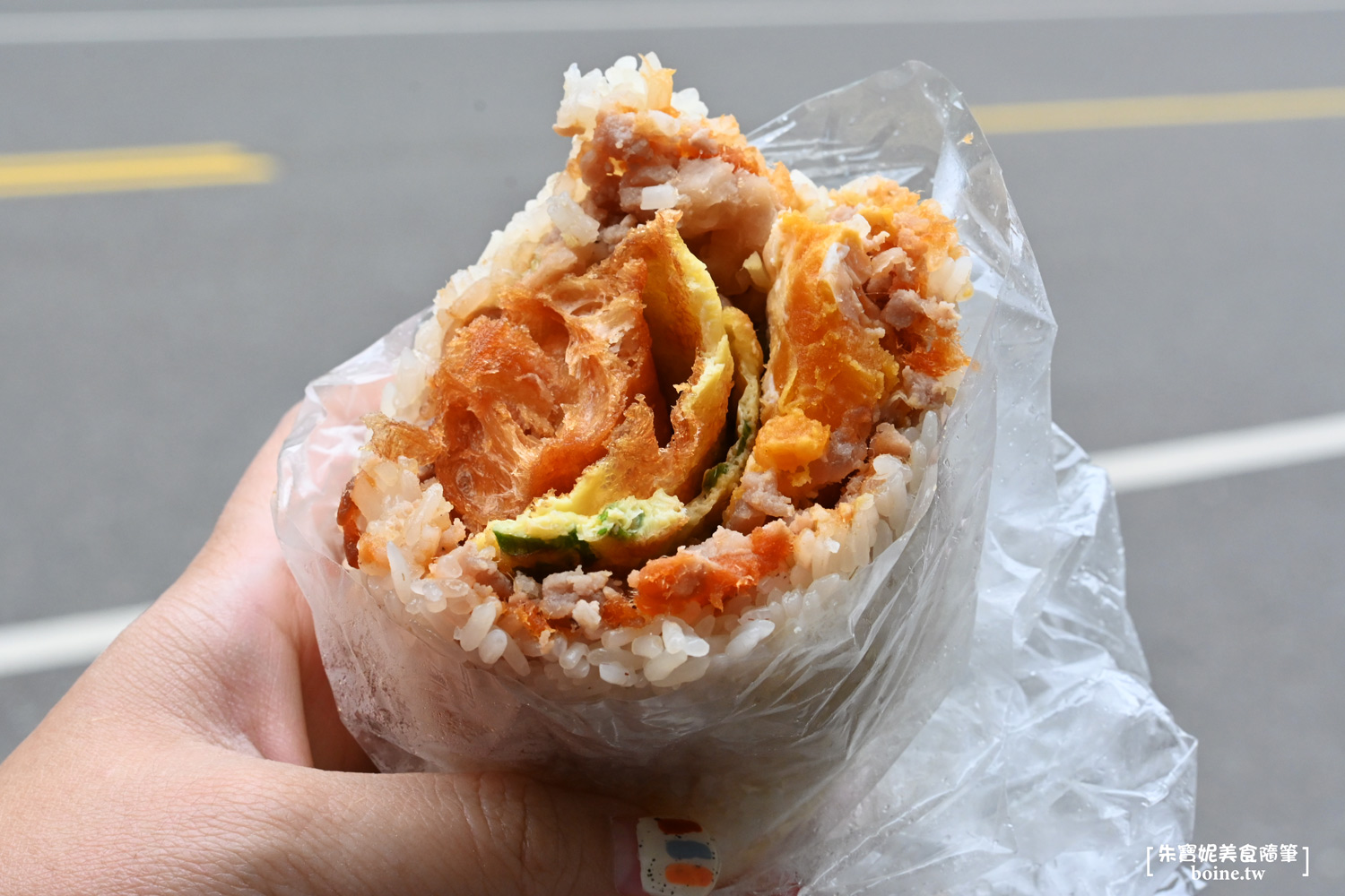 大港飯糰|在地50年老店.鹹蛋黃飯糰連吳寶春都吃過.高雄飯糰推薦 @朱寶妮美食隨筆 大港飯糰|在地50年老店.鹹蛋黃飯糰連吳寶春都吃過.高雄飯糰推薦 @朱寶妮美食隨筆