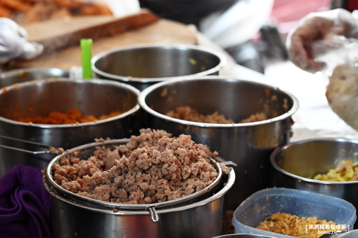 大港飯糰|在地50年老店.鹹蛋黃飯糰連吳寶春都吃過.高雄飯糰推薦 @朱寶妮美食隨筆 大港飯糰|在地50年老店.鹹蛋黃飯糰連吳寶春都吃過.高雄飯糰推薦 @朱寶妮美食隨筆