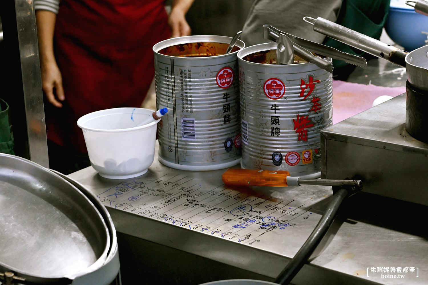 鼎山臭臭鍋｜高雄百元小火鍋推薦．又臭又香的三民區排隊名店 @朱寶妮美食隨筆