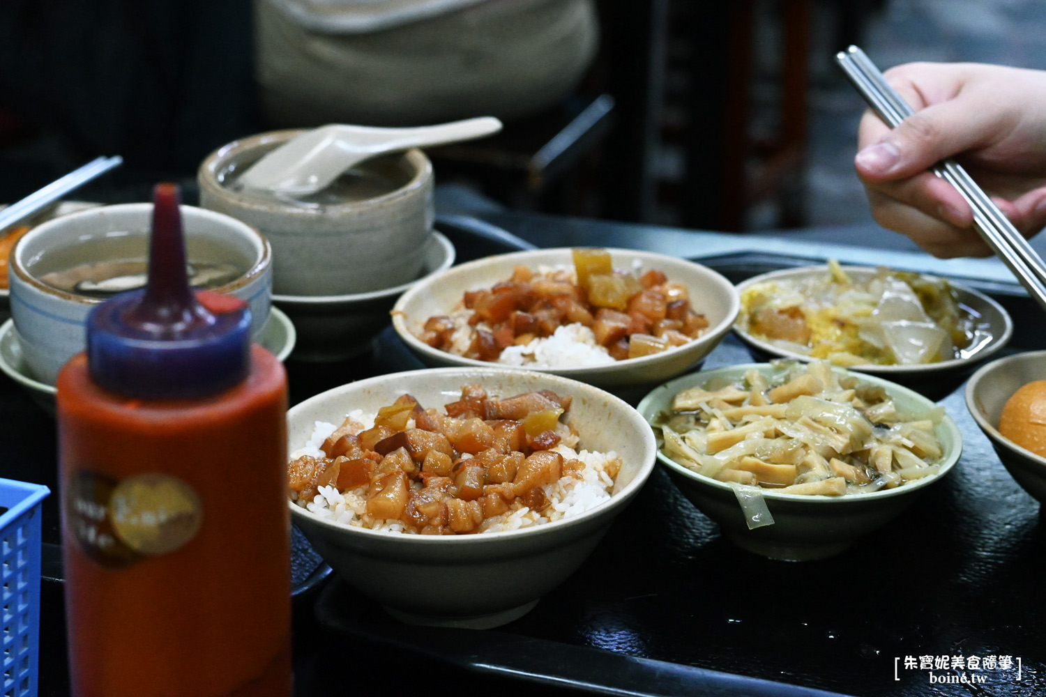今大魯肉飯｜米其林跟在地人都推薦的排隊滷肉飯．肥肉控必吃 @朱寶妮美食隨筆