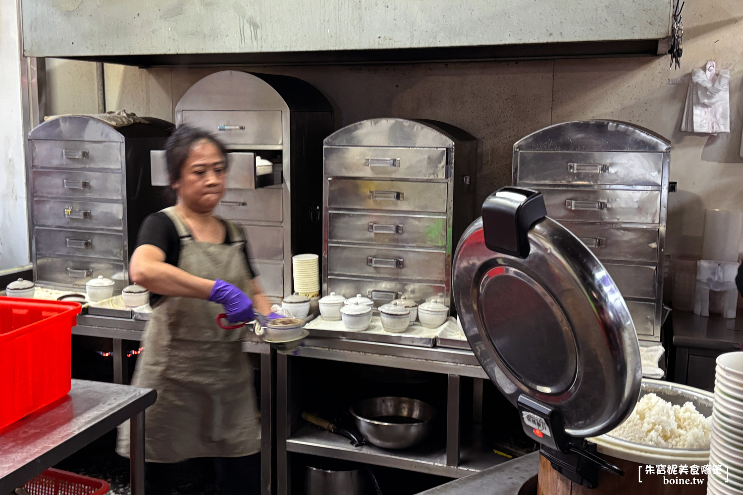 今大魯肉飯｜米其林跟在地人都推薦的排隊滷肉飯．肥肉控必吃 @朱寶妮美食隨筆
