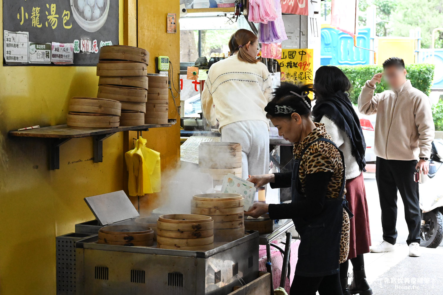 黃金麵線｜中山國中站排隊美食．台北四大麵線之一 @朱寶妮美食隨筆