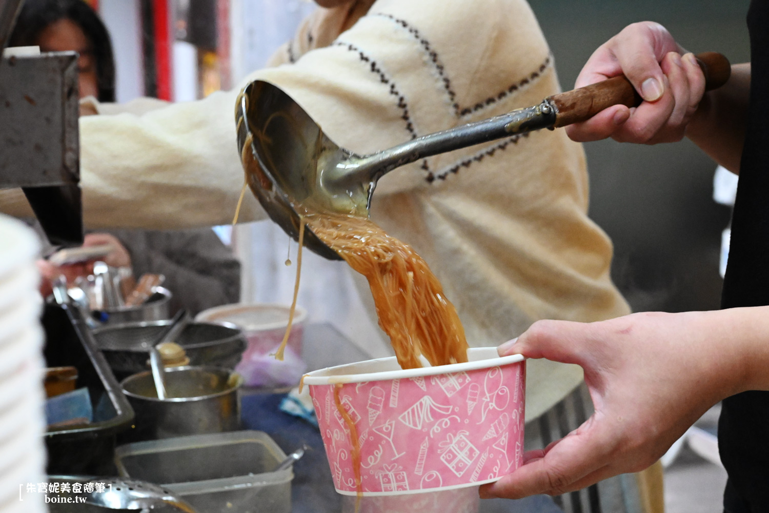 黃金麵線｜中山國中站排隊美食．台北四大麵線之一 @朱寶妮美食隨筆