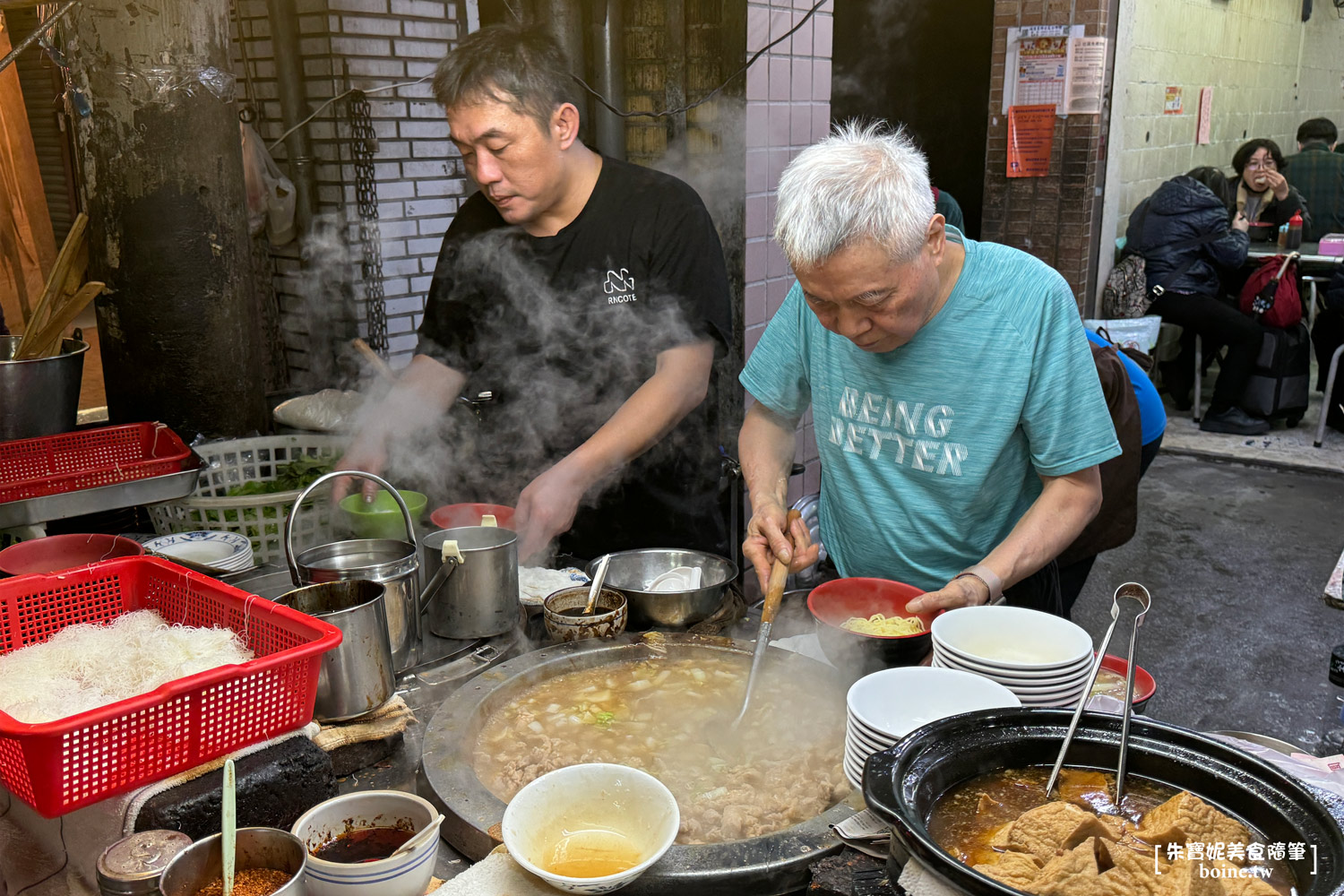 光輝肉羹|被肉羹耽誤的滷肉飯.士林華榮市場必吃排隊美食 @朱寶妮美食隨筆 光輝肉羹|被肉羹耽誤的滷肉飯.士林華榮市場必吃排隊美食 @朱寶妮美食隨筆
