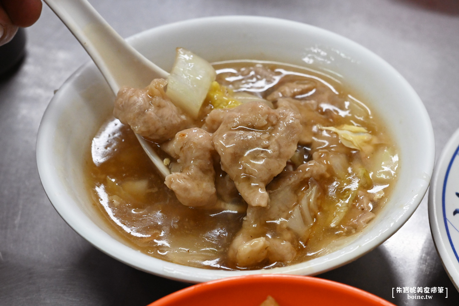 光輝肉羹|被肉羹耽誤的滷肉飯.士林華榮市場必吃排隊美食 @朱寶妮美食隨筆 光輝肉羹|被肉羹耽誤的滷肉飯.士林華榮市場必吃排隊美食 @朱寶妮美食隨筆