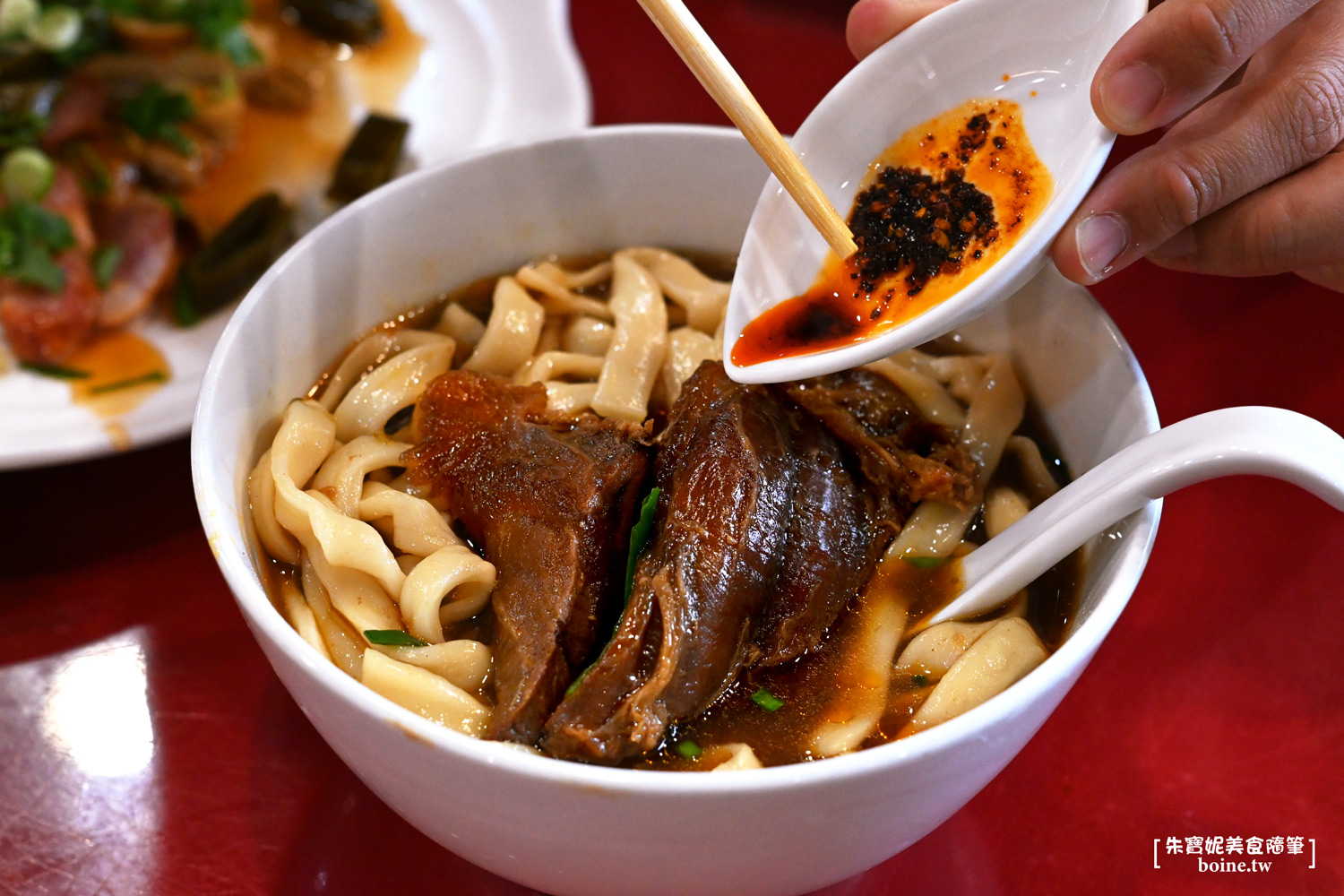 老宋記真善美牛肉麵｜六張犁站排隊美食．台北60年傳奇牛肉麵推薦 @朱寶妮美食隨筆