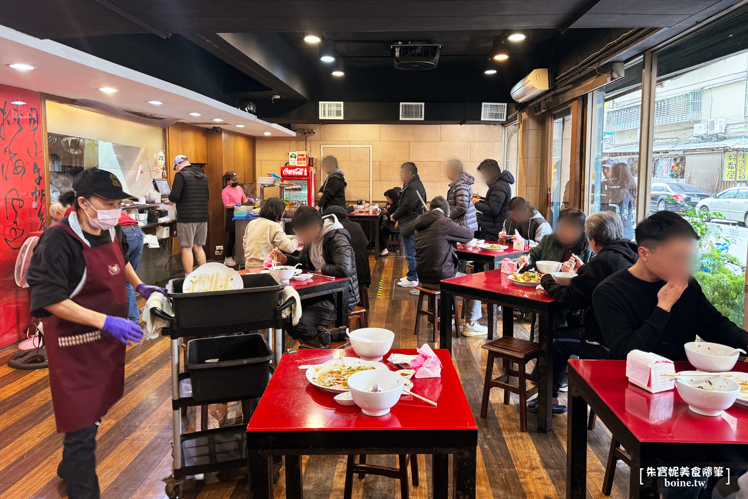 老宋記真善美牛肉麵｜六張犁站排隊美食．台北60年傳奇牛肉麵推薦 @朱寶妮美食隨筆