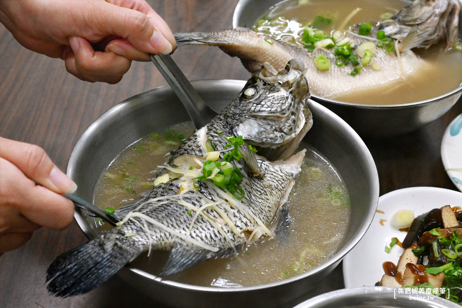 七條通蕭家魚湯｜台北中山站美食推薦．老饕最愛的現煮魚湯老店 @朱寶妮美食隨筆