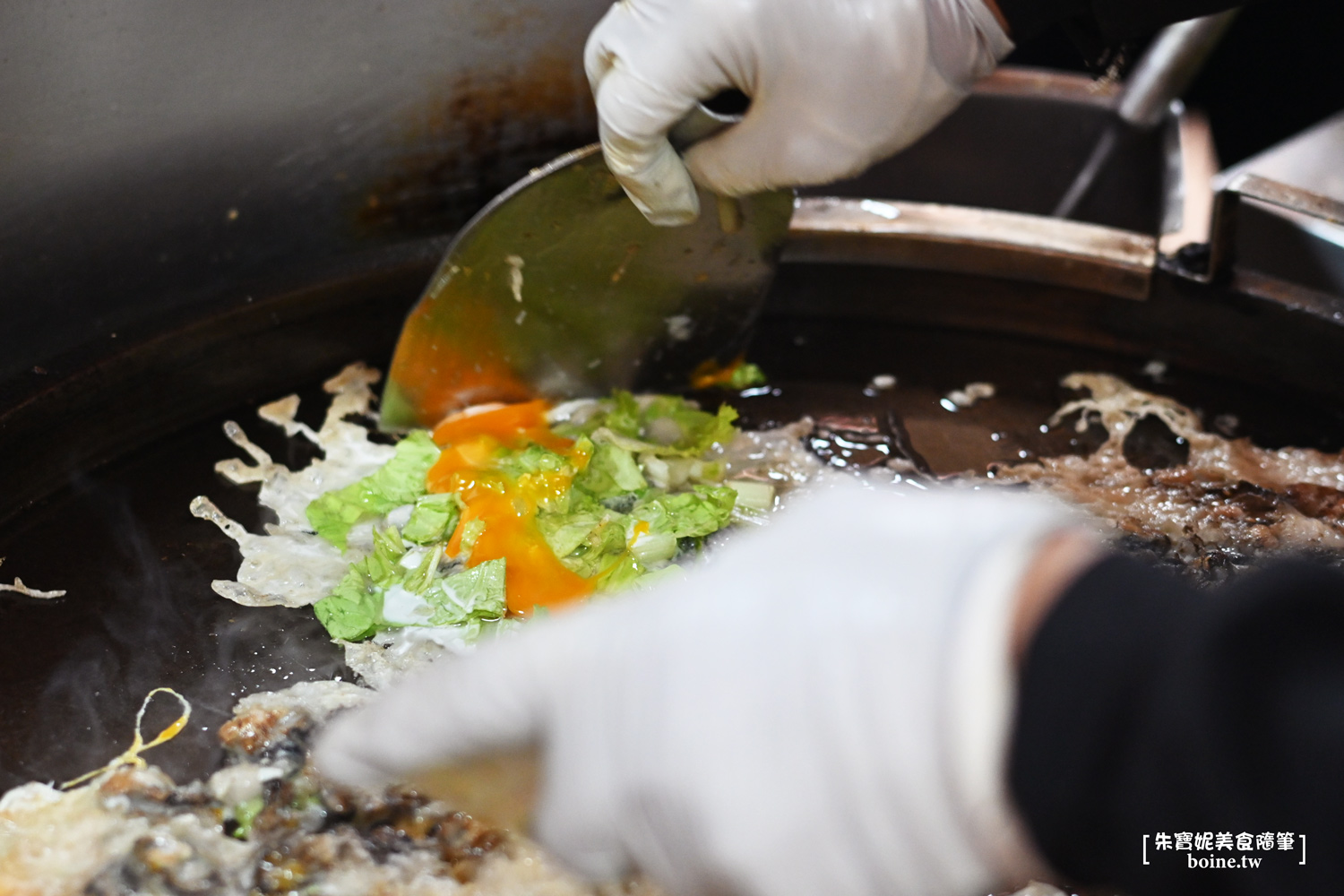 MY王蚵仔煎｜新竹城隍廟排隊美食．脆皮愛好者必吃 @朱寶妮美食隨筆