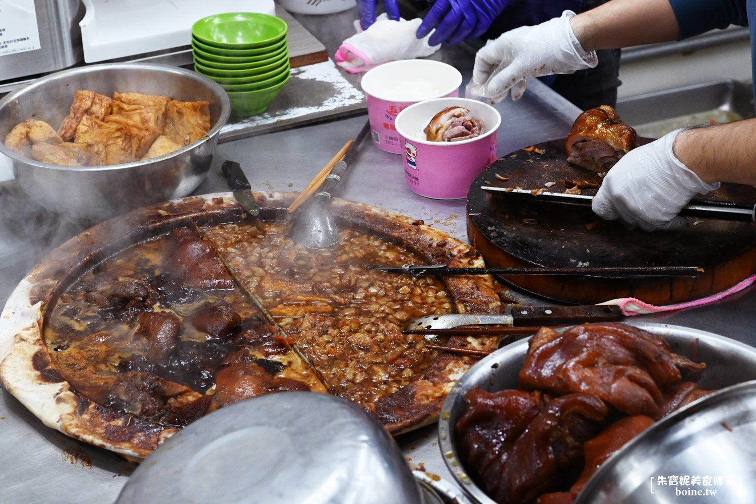 三重美食|五燈獎豬腳滷肉飯.大台北必吃老字號.膠質滿滿的銷魂滋味 @朱寶妮美食隨筆 三重美食|五燈獎豬腳滷肉飯.大台北必吃老字號.膠質滿滿的銷魂滋味 @朱寶妮美食隨筆