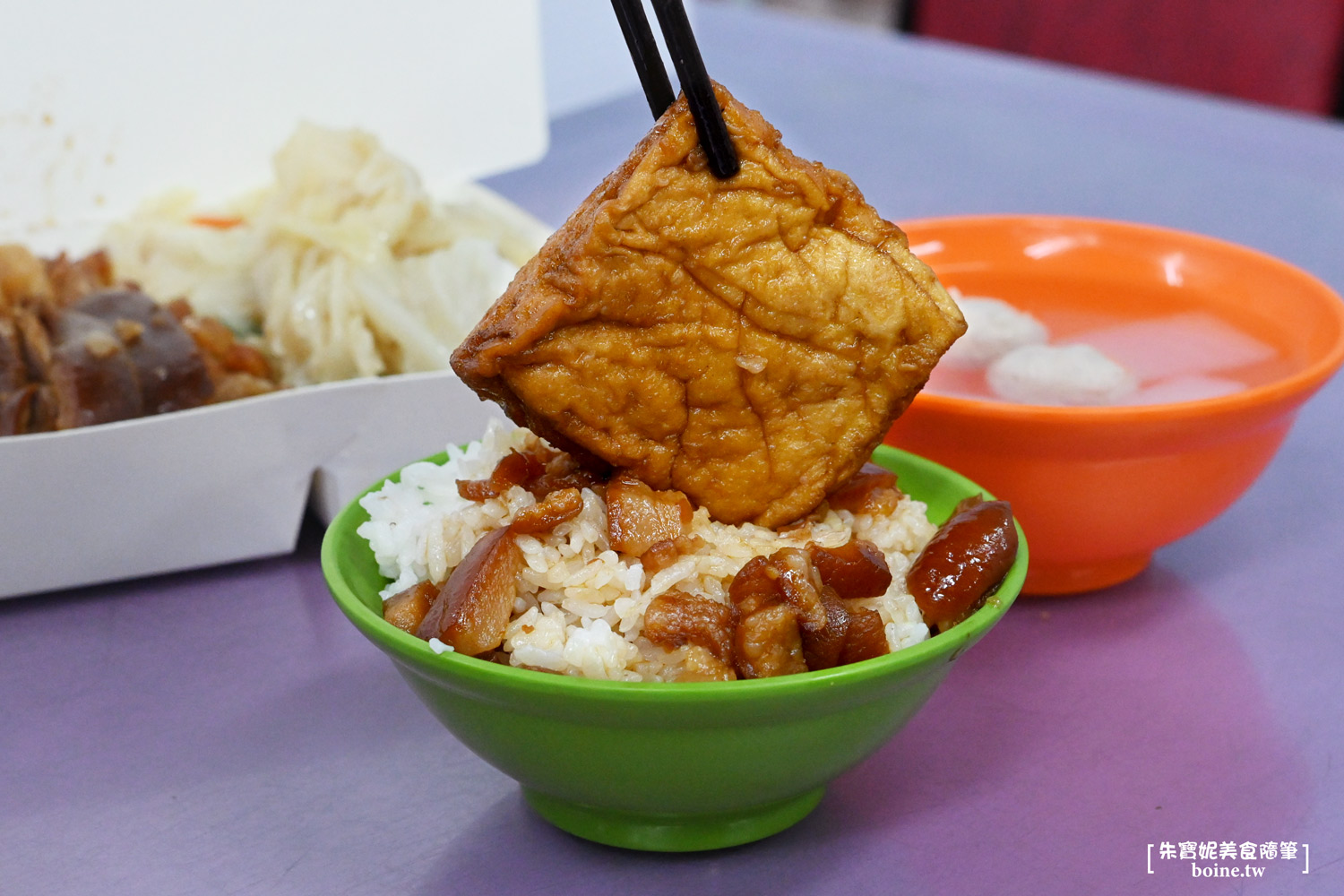 三重美食｜五燈獎豬腳滷肉飯．大台北必吃老字號．膠質滿滿的銷魂滋味 @朱寶妮美食隨筆