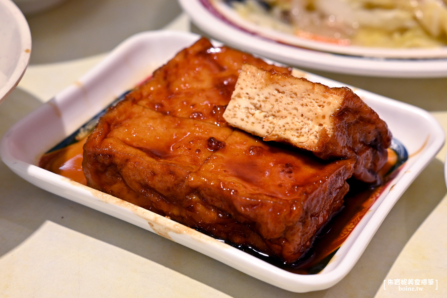 店小二魯肉飯｜三重在地人激推的必吃宵夜．米其林入選餐廳 @朱寶妮美食隨筆