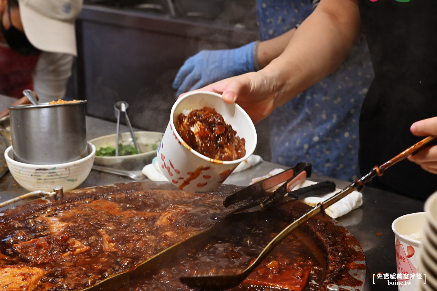 店小二魯肉飯｜三重在地人激推的必吃宵夜．米其林入選餐廳 @朱寶妮美食隨筆