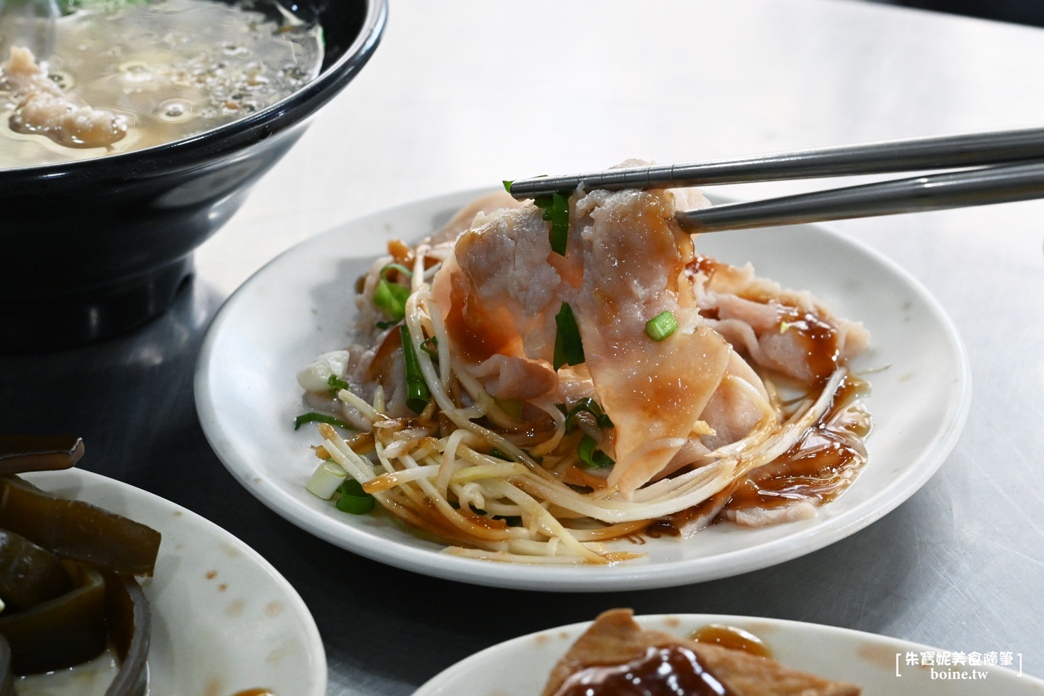 三重手作焿．赤肉羮｜首富郭台銘也吃過．文化北路CP值美食 @朱寶妮美食隨筆