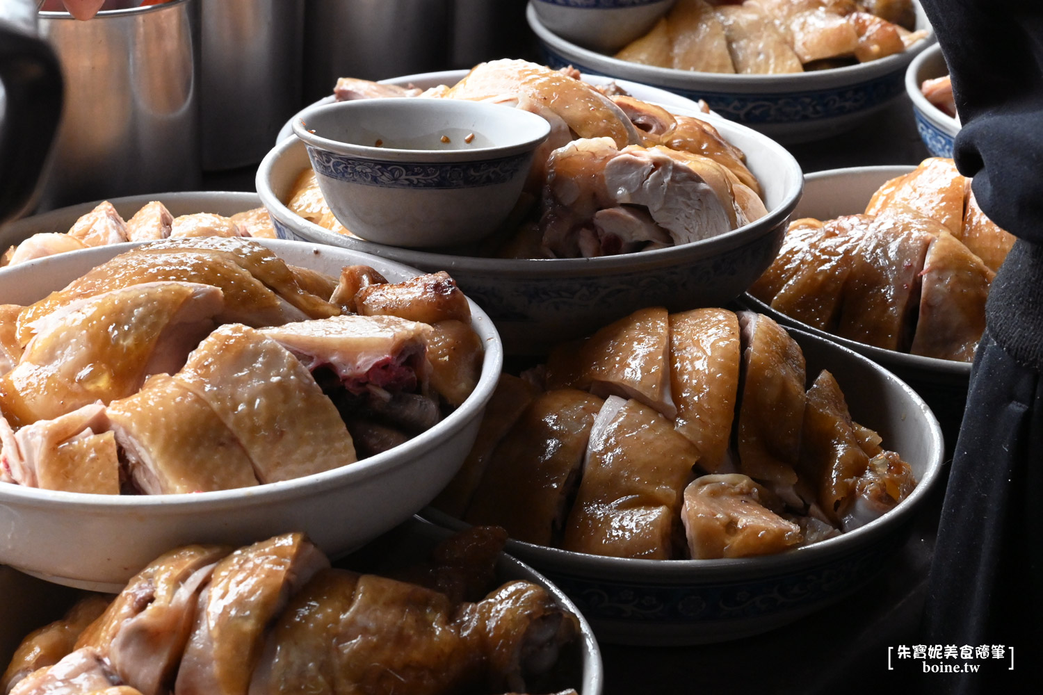 青菜園｜陽明山白斬雞傳奇．40年熱炒山產店推薦 @朱寶妮美食隨筆