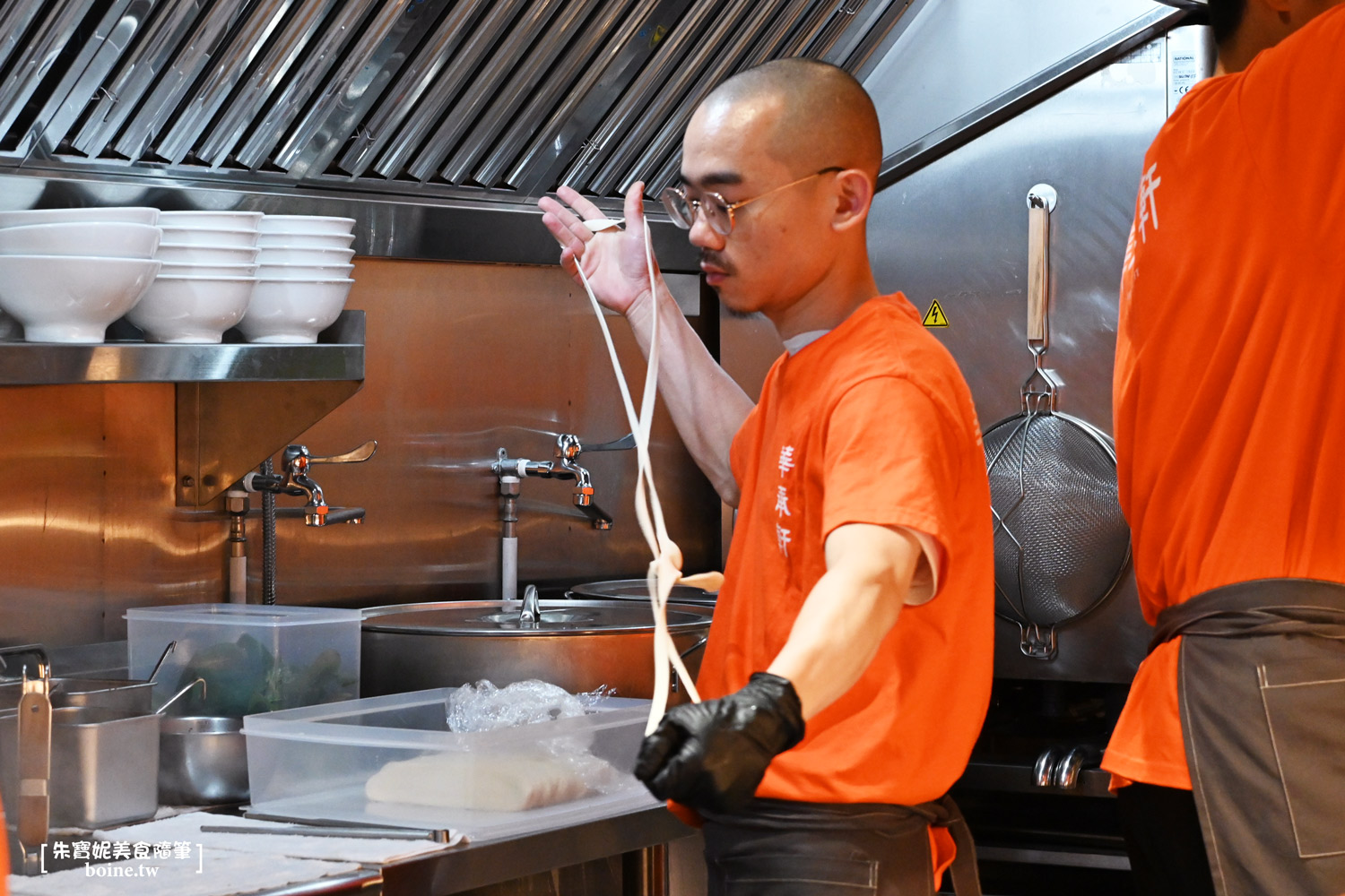 華承軒麵館｜中山站美食．必點金華火腿雞湯扯麵 @朱寶妮美食隨筆