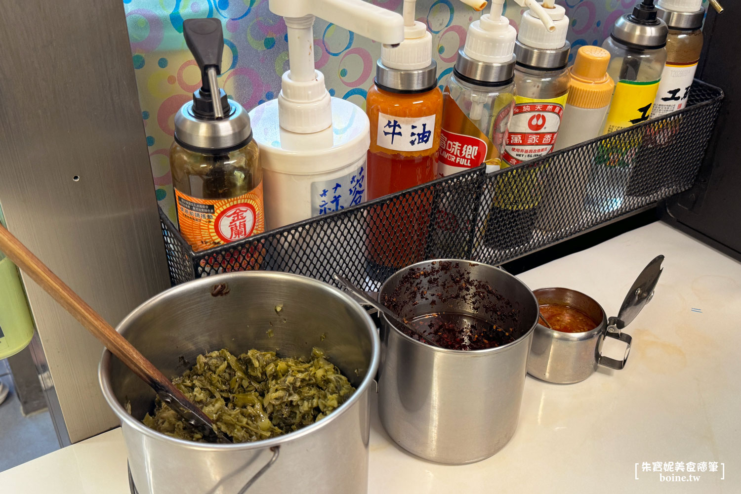 古亭站美食｜郭記牛肉麵．必點巨大餛飩！在地人最愛家常美味 @朱寶妮美食隨筆