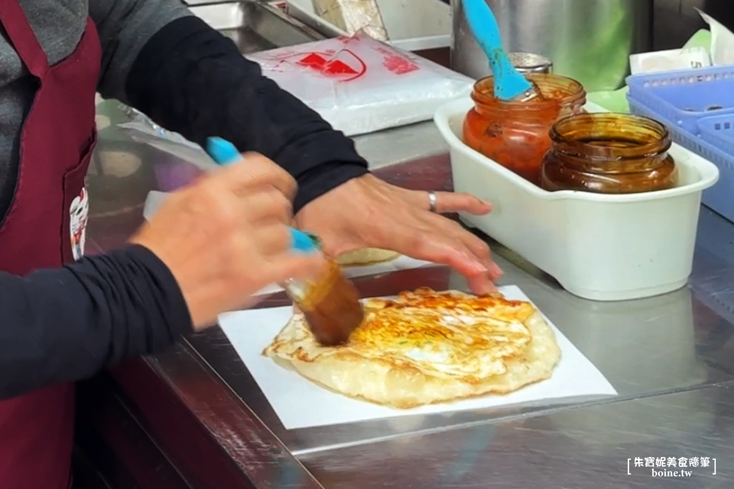 宜吉九層塔粉蔥餅｜大甲鎮瀾宮排隊美食搬新家．粉蔥多汁不嗆 @朱寶妮美食隨筆