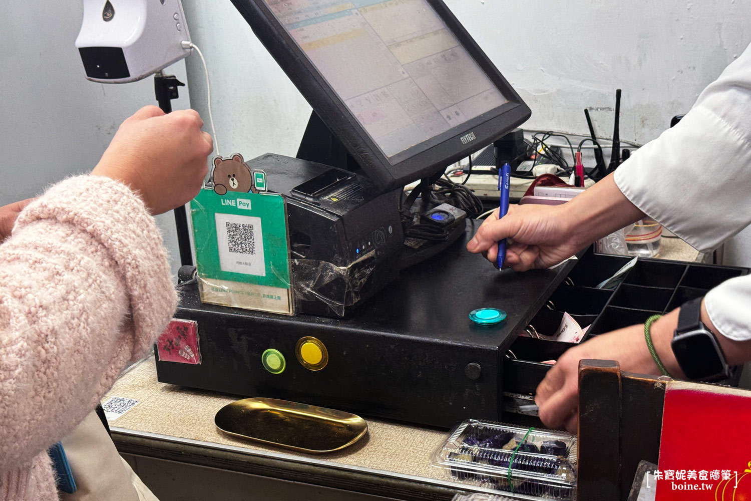 阿娥水餃｜挑戰台北最便宜的蝦仁水餃．松江南京站平價美食推薦 @朱寶妮美食隨筆