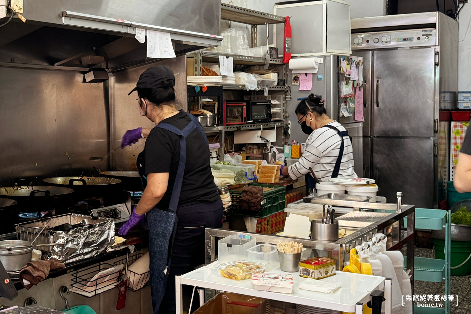 藍鯨早餐店｜沒招牌的50年老字號美食．高雄蛋餅推薦 @朱寶妮美食隨筆
