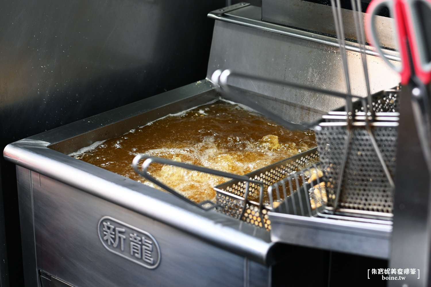 高雄美食｜活力鹽酥雞．米其林名店廚師坐鎮．忠孝夜市排隊美食 @朱寶妮美食隨筆