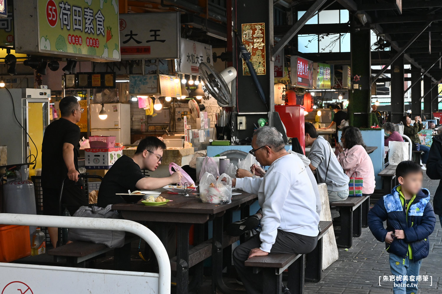 武廟市場美食|高雄呷二碗腿庫飯.在地人最愛焦糖色豬腳飯 @朱寶妮美食隨筆 武廟市場美食|高雄呷二碗腿庫飯.在地人最愛焦糖色豬腳飯 @朱寶妮美食隨筆