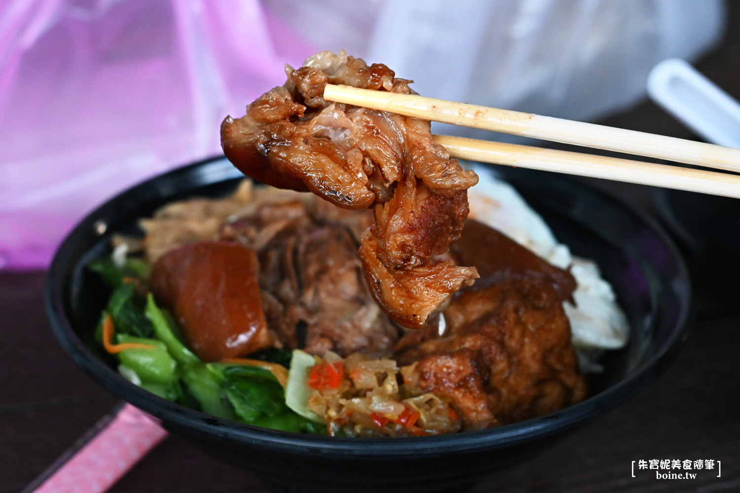 武廟市場美食|高雄呷二碗腿庫飯.在地人最愛焦糖色豬腳飯 @朱寶妮美食隨筆 武廟市場美食|高雄呷二碗腿庫飯.在地人最愛焦糖色豬腳飯 @朱寶妮美食隨筆