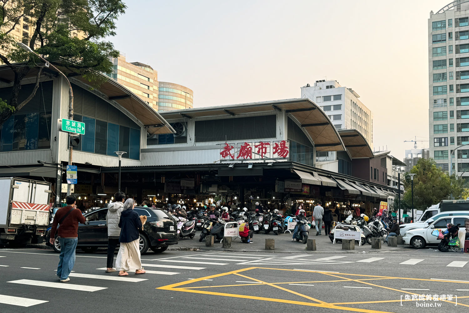 武廟市場美食|高雄呷二碗腿庫飯.在地人最愛焦糖色豬腳飯 @朱寶妮美食隨筆 武廟市場美食|高雄呷二碗腿庫飯.在地人最愛焦糖色豬腳飯 @朱寶妮美食隨筆