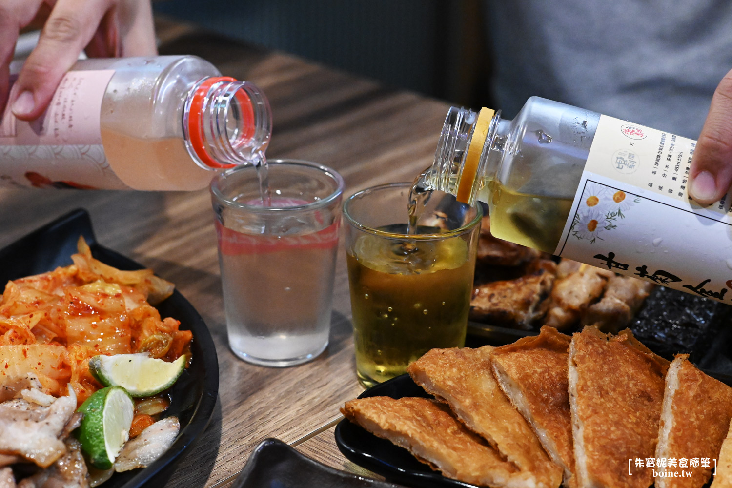 三重美食｜柒息地串燒．聚餐看球賽首選．秘製烤肉醬越刷越好吃 @朱寶妮美食隨筆