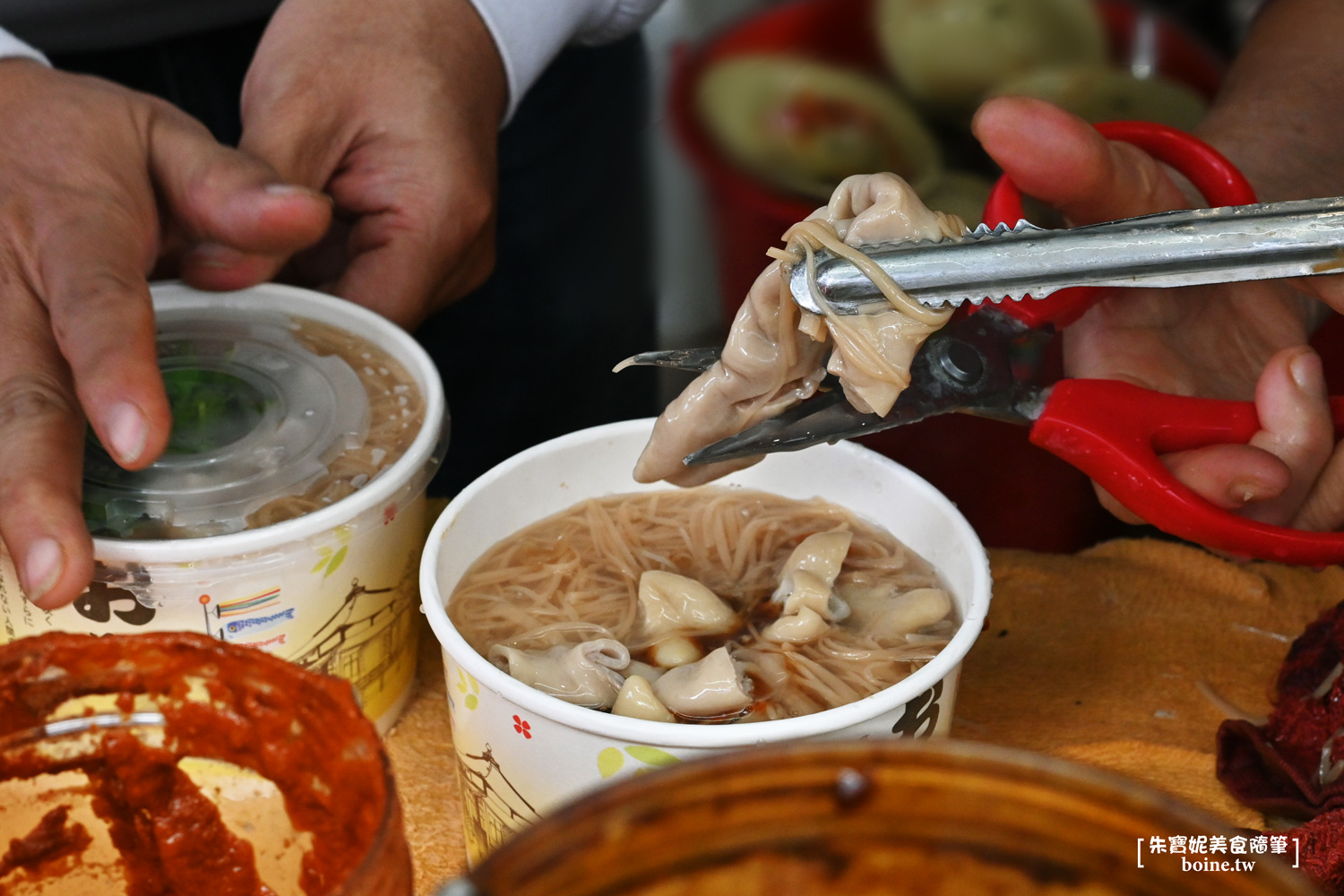 三重美食｜文化北路50年阿婆無名麵線．加量白滷大腸頭超過癮 @朱寶妮美食隨筆