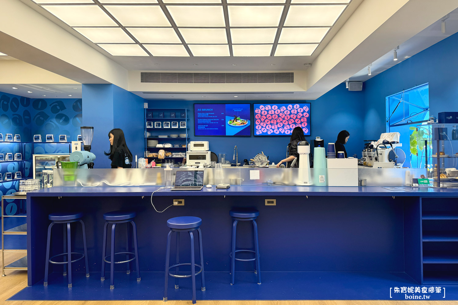 CAFEAO｜陳冠希首間台北咖啡廳．民生社區裡的質感藍色空間 @朱寶妮美食隨筆