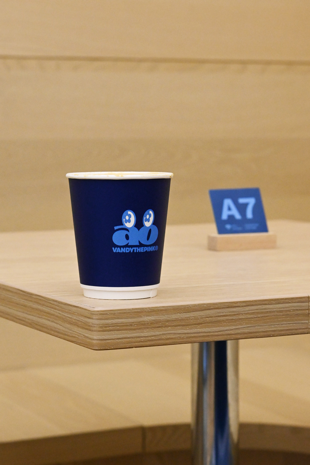 CAFEAO｜陳冠希首間台北咖啡廳．民生社區裡的質感藍色空間 @朱寶妮美食隨筆