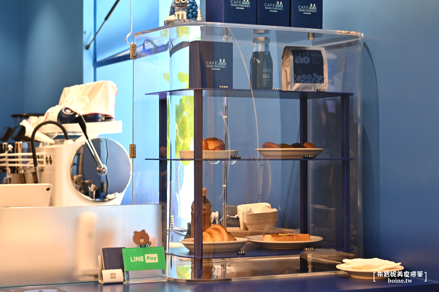 CAFEAO｜陳冠希首間台北咖啡廳．民生社區裡的質感藍色空間 @朱寶妮美食隨筆