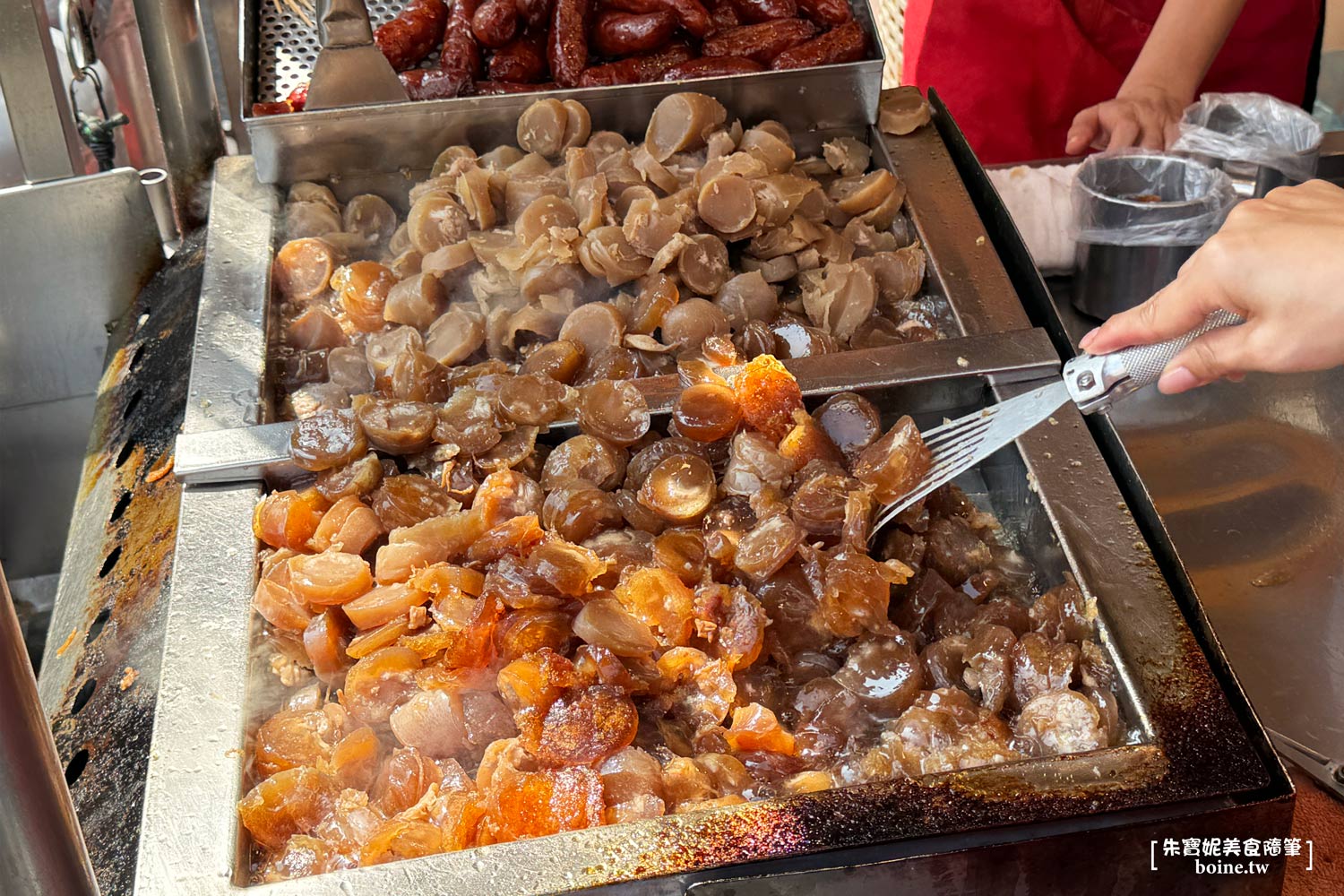 大甲康家阿媽ㄟ粉腸｜飄香60年的大甲鎮瀾宮名店．超Q排隊小吃 @朱寶妮美食隨筆