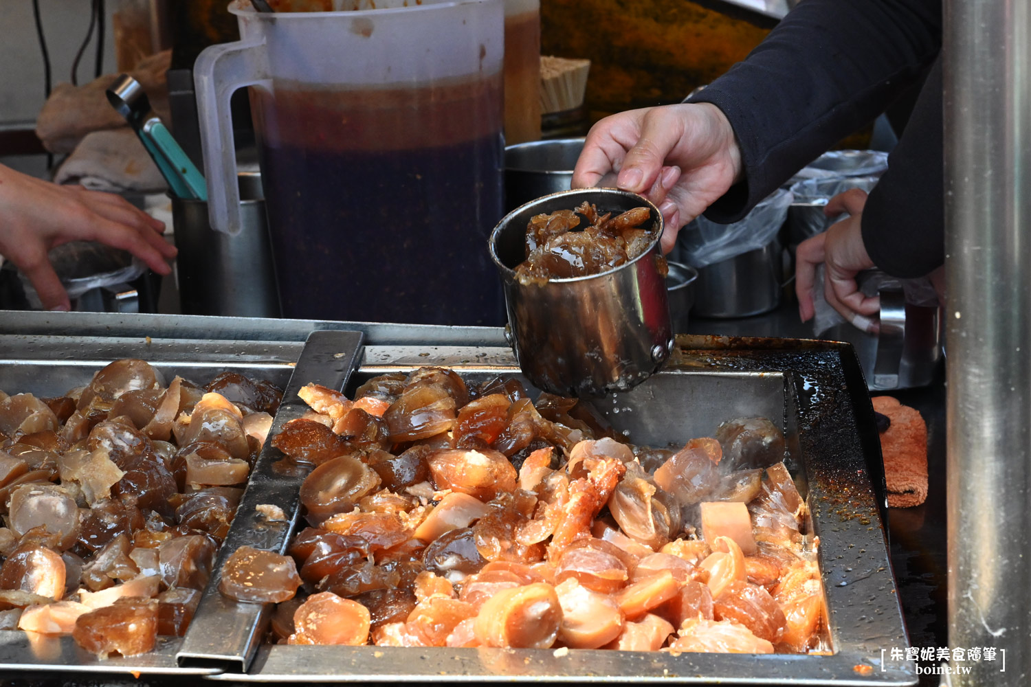 大甲康家阿媽ㄟ粉腸｜飄香60年的大甲鎮瀾宮名店．超Q排隊小吃 @朱寶妮美食隨筆