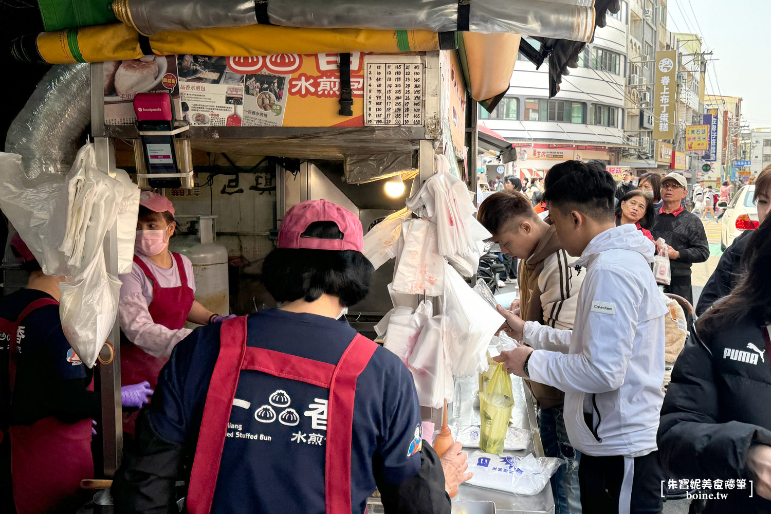 一品香水煎包專賣店|大甲鎮瀾宮旁的好滋味.皮薄多汁超誘人 @朱寶妮美食隨筆 一品香水煎包專賣店|大甲鎮瀾宮旁的好滋味.皮薄多汁超誘人 @朱寶妮美食隨筆