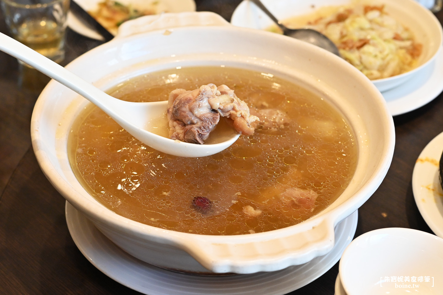 花娘小館創始店｜AI教父黃仁勳來台必吃台北美食．平價道地川菜館 @朱寶妮美食隨筆