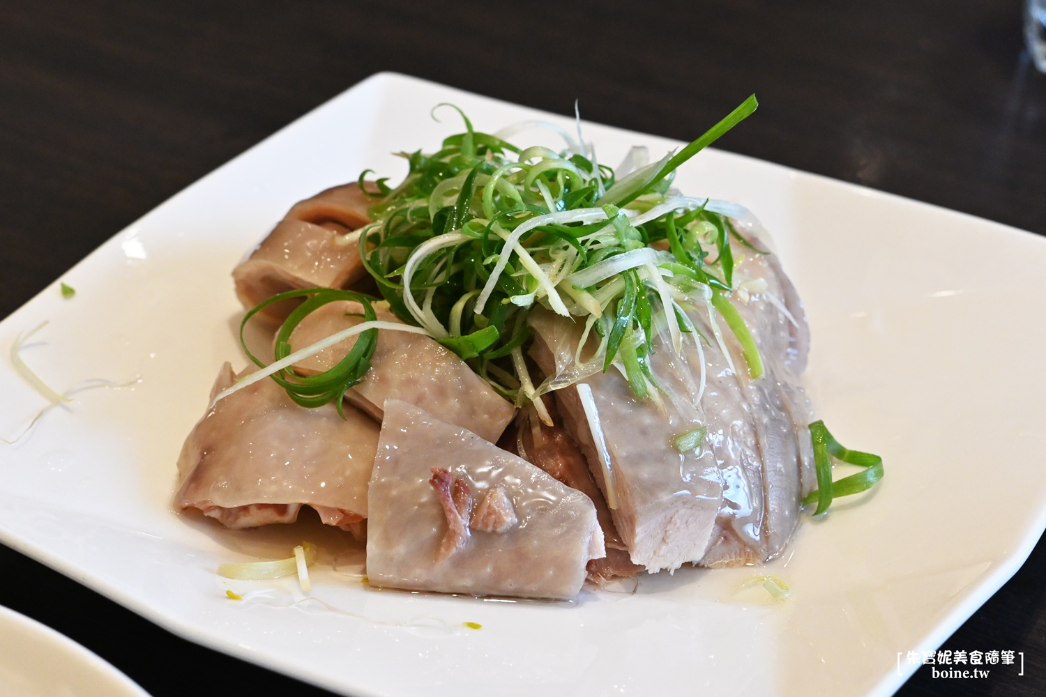 花娘小館創始店｜AI教父黃仁勳來台必吃台北美食．平價道地川菜館 @朱寶妮美食隨筆