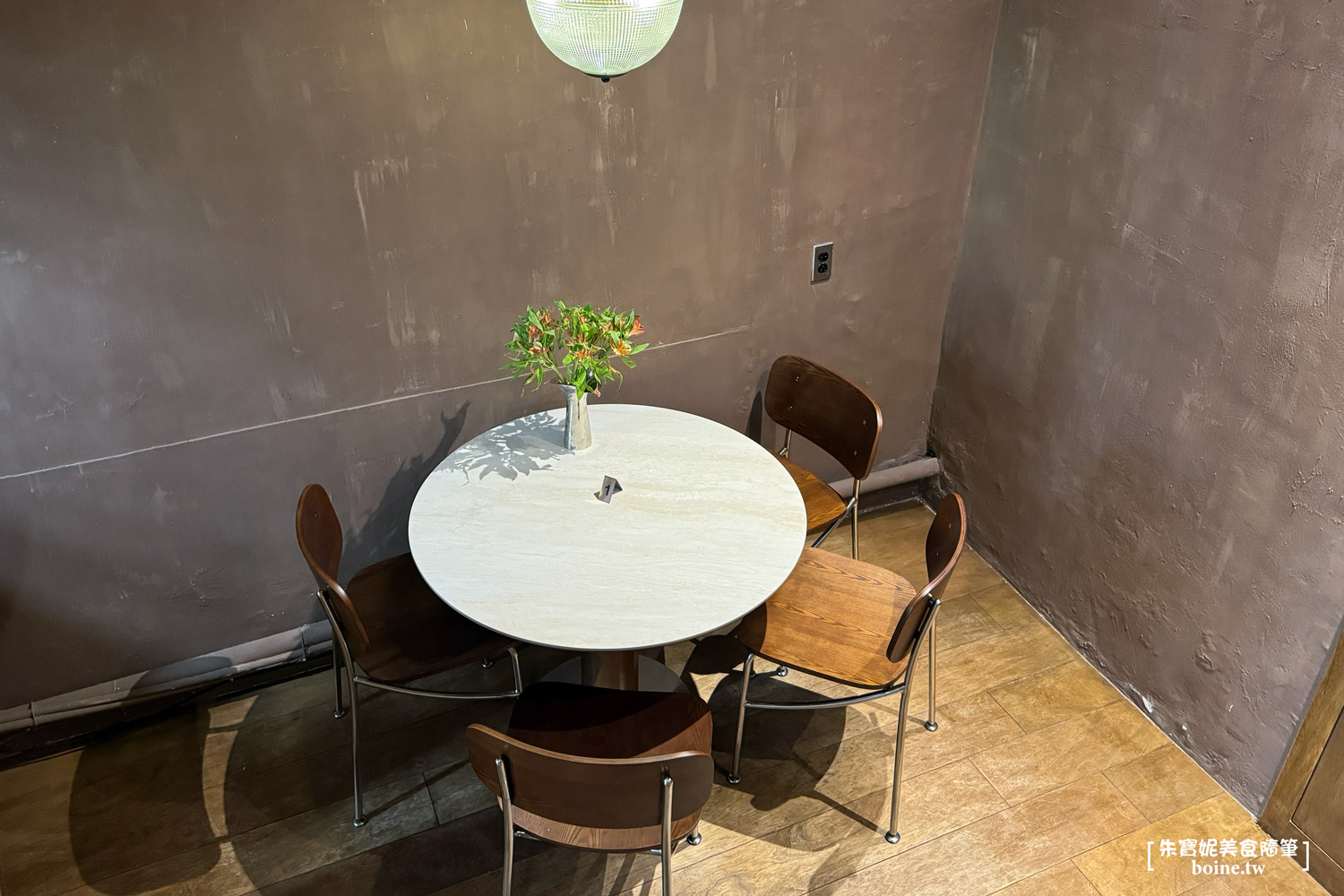 高雄咖啡廳｜Rickky．中央公園站絕美花園秘境．知名RAN CAF&Eacute;新品牌 @朱寶妮美食隨筆