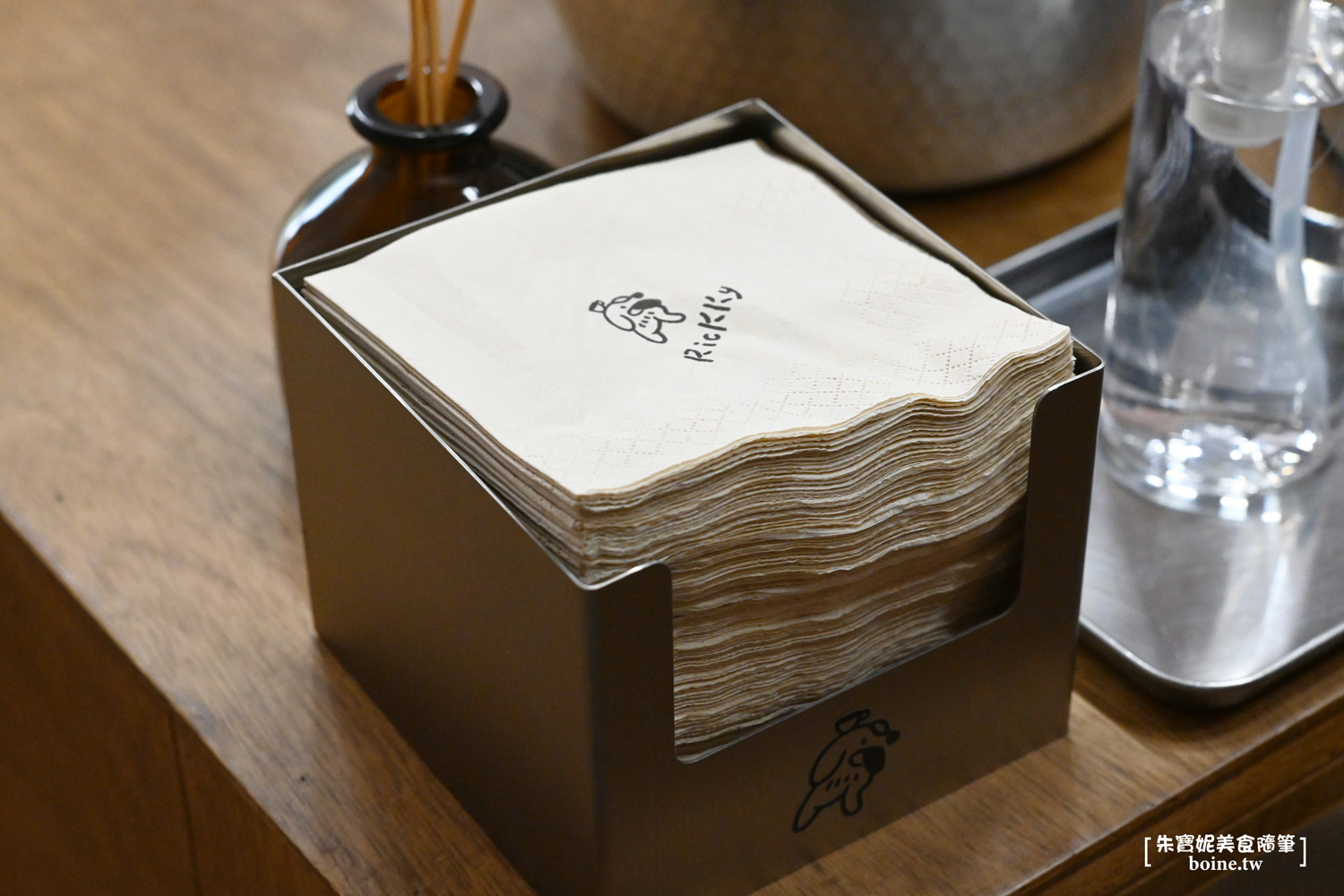 高雄咖啡廳｜Rickky．中央公園站絕美花園秘境．知名RAN CAF&Eacute;新品牌 @朱寶妮美食隨筆