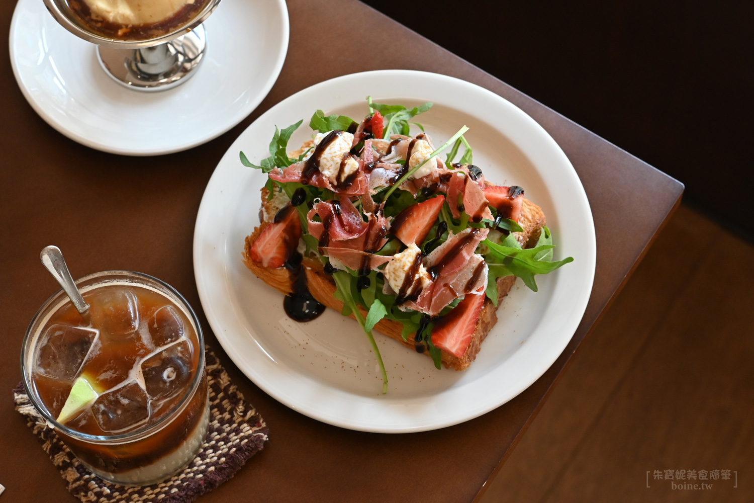 高雄咖啡廳｜Rickky．中央公園站絕美花園秘境．知名RAN CAF&Eacute;新品牌 @朱寶妮美食隨筆