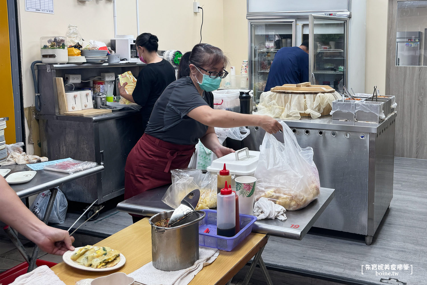 六姐傳統飯糰蛋餅|球后戴資穎也愛吃.高雄鹽埕必吃美食推薦 @朱寶妮美食隨筆 六姐傳統飯糰蛋餅|球后戴資穎也愛吃.高雄鹽埕必吃美食推薦 @朱寶妮美食隨筆