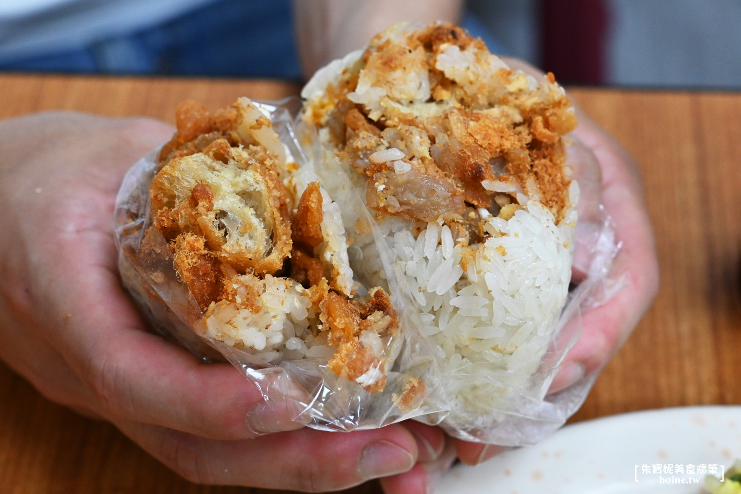 六姐傳統飯糰蛋餅｜球后戴資穎也愛吃．高雄鹽埕必吃美食推薦 @朱寶妮美食隨筆