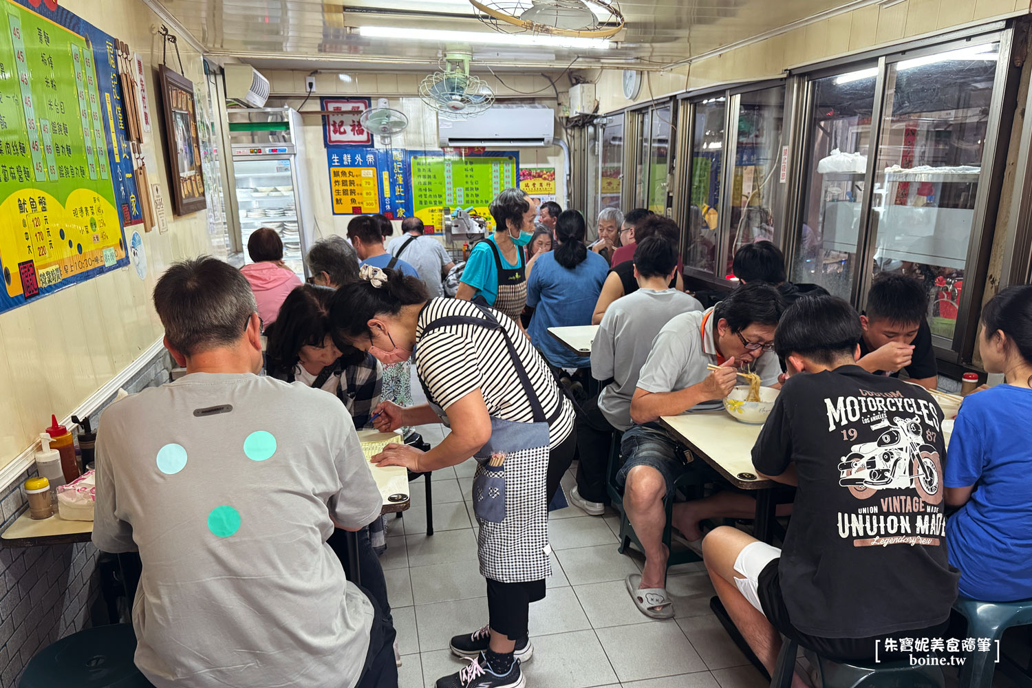 福記餛飩｜民族夜市必吃百年老店．入選屏東100碗的排隊美食 @朱寶妮美食隨筆
