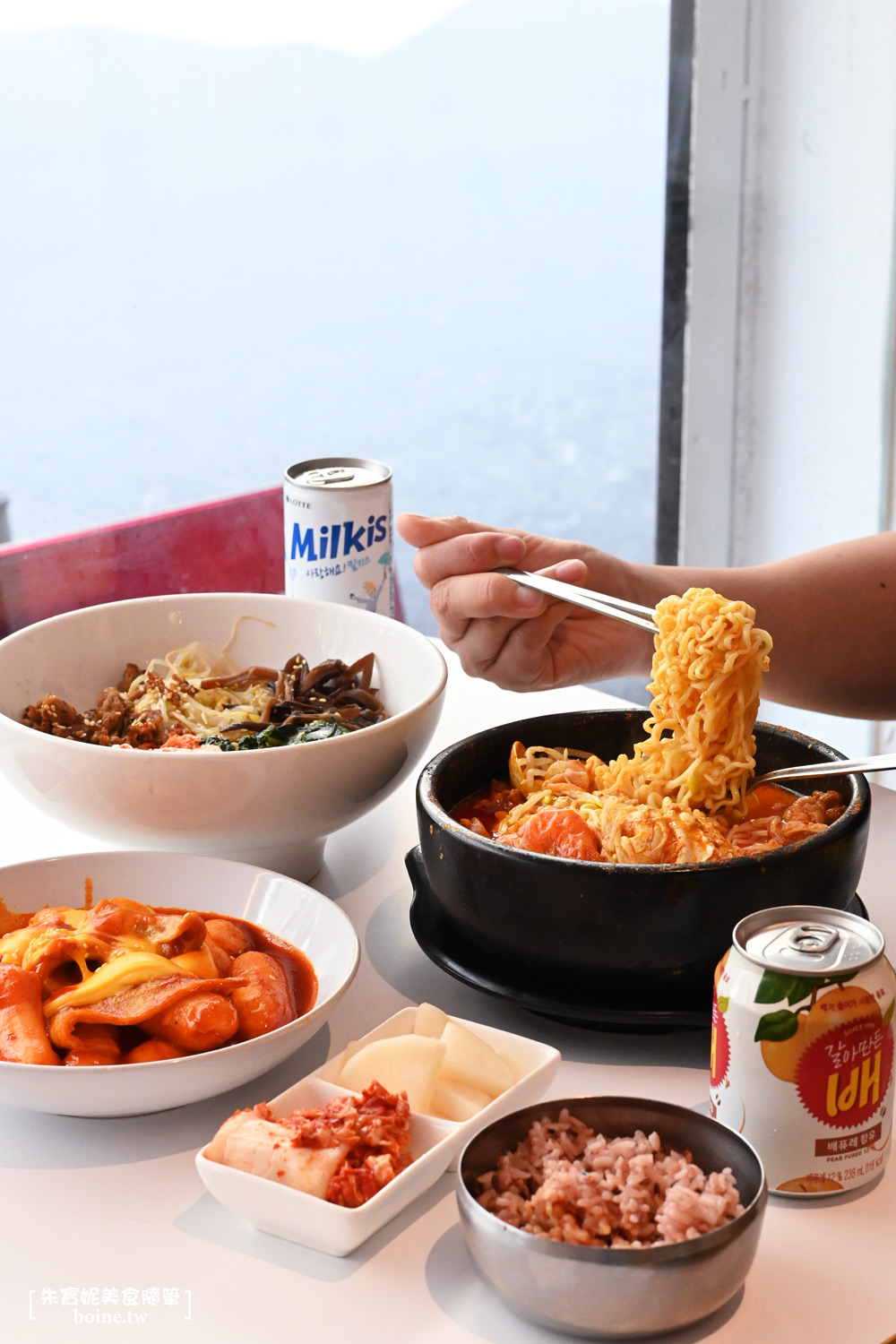 內湖美食｜七號韓食．西湖站超人氣餐館，單人爽吃香辣豆腐鍋 @朱寶妮美食隨筆