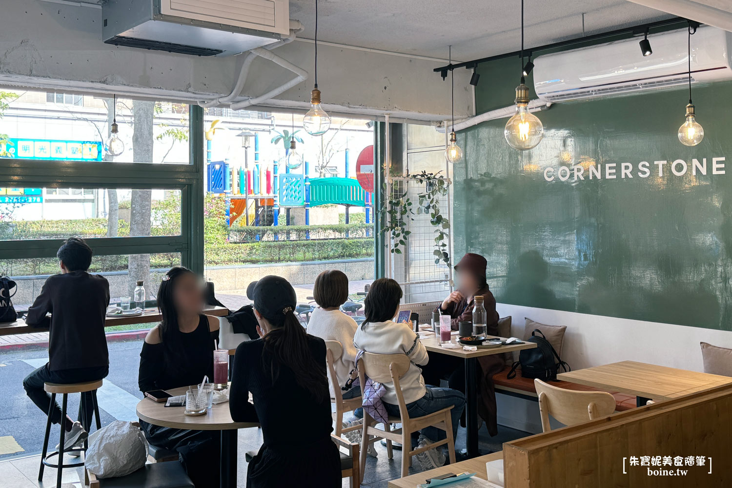 民生社區美食｜Cornerstone Cafe．躲進綠蔭窗景．享受台北澳式早午餐 @朱寶妮美食隨筆