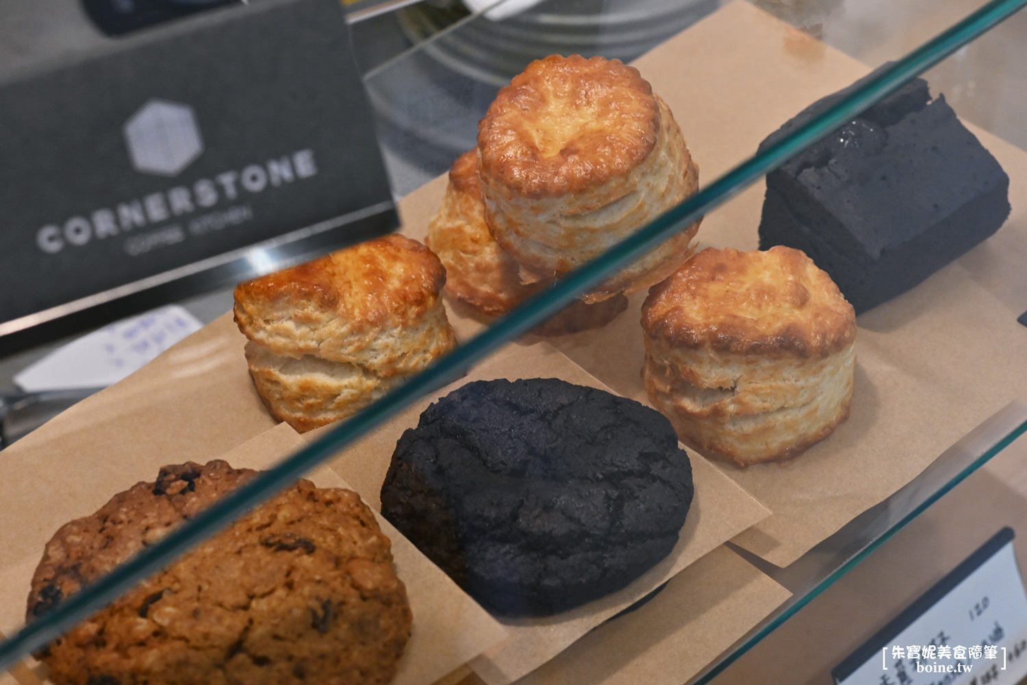 民生社區美食｜Cornerstone Cafe．躲進綠蔭窗景．享受台北澳式早午餐 @朱寶妮美食隨筆