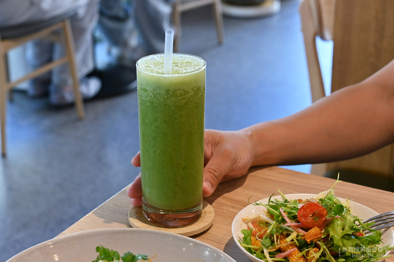 民生社區美食｜Cornerstone Cafe．躲進綠蔭窗景．享受台北澳式早午餐 @朱寶妮美食隨筆